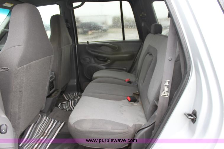 image for item D7514 2001 Ford Expedition XLT SUV