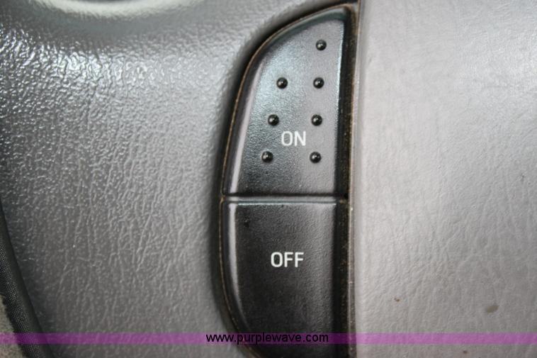 image for item D7514 2001 Ford Expedition XLT SUV