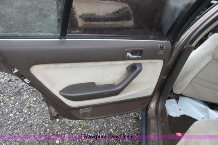 image for item D7515 1991 Honda Accord LX