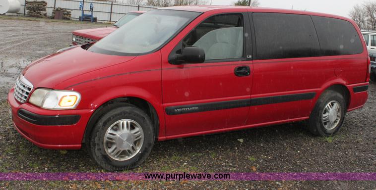 image for item D7516 1997 Chevrolet Venture mini van