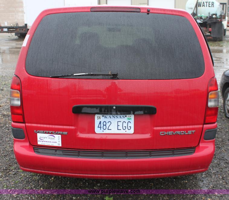 image for item D7516 1997 Chevrolet Venture mini van