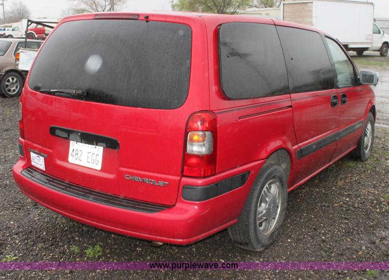image for item D7516 1997 Chevrolet Venture mini van
