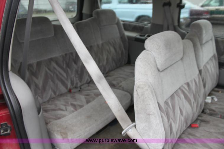 image for item D7516 1997 Chevrolet Venture mini van