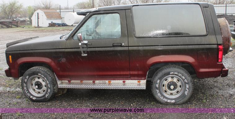 image for item D7519 1984 Ford Bronco II SUV