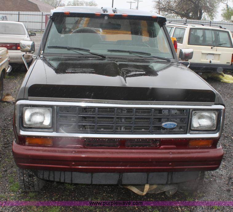 image for item D7519 1984 Ford Bronco II SUV