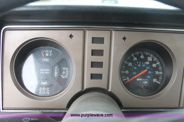 image for item D7519 1984 Ford Bronco II SUV