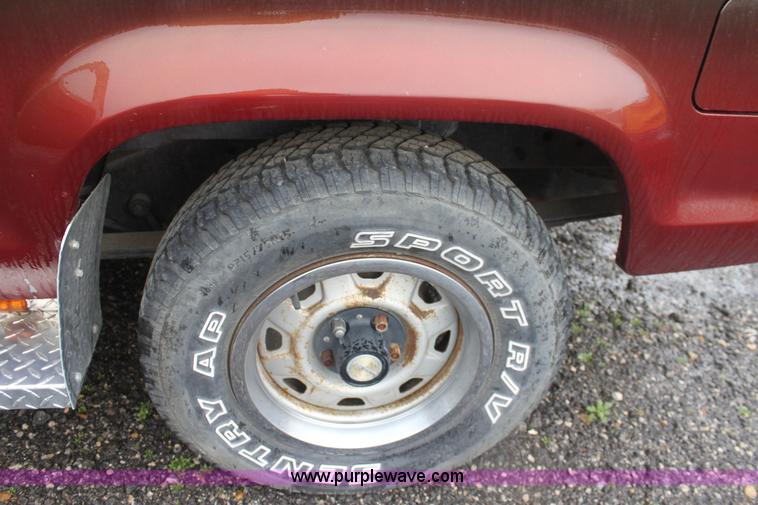 image for item D7519 1984 Ford Bronco II SUV