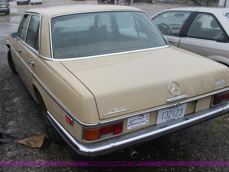 image for item D7520 1973 Mercedes Benz 280C