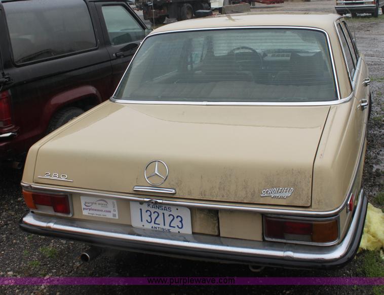 image for item D7520 1973 Mercedes Benz 280C
