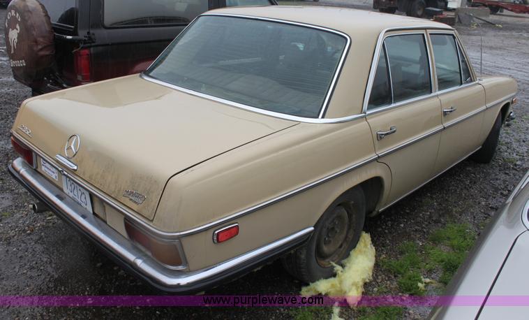 image for item D7520 1973 Mercedes Benz 280C