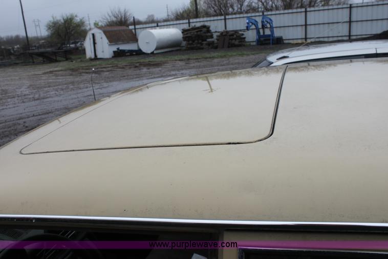 image for item D7520 1973 Mercedes Benz 280C