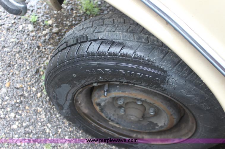 image for item D7520 1973 Mercedes Benz 280C