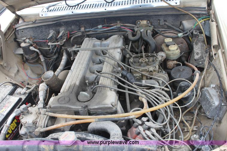 image for item D7520 1973 Mercedes Benz 280C