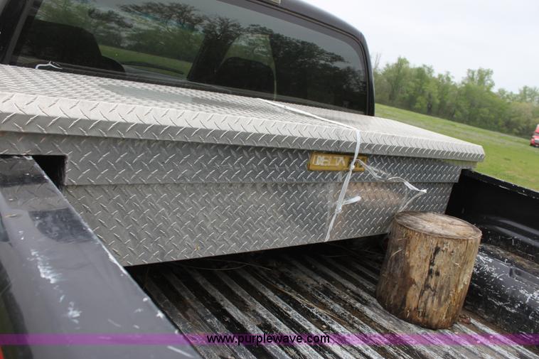 image for item D7677 1998 Dodge Ram 1500 SLT quad cab pickup truck