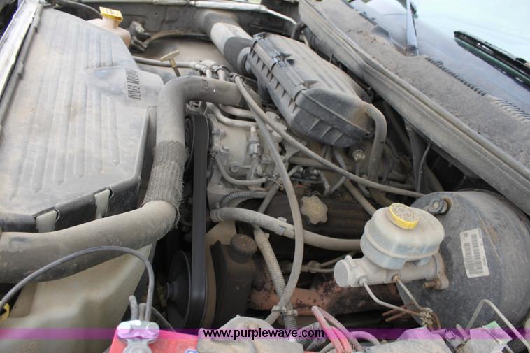 image for item D7677 1998 Dodge Ram 1500 SLT quad cab pickup truck