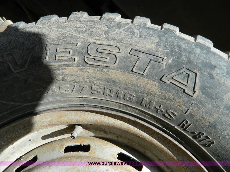 image for item D8916 1988 Chevrolet K2500 pickup truck