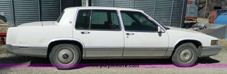 image for item D8926 1992 Cadillac DeVille