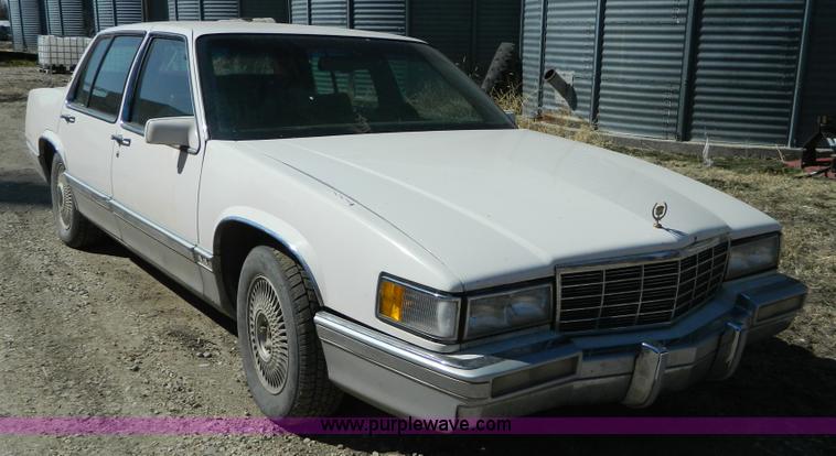 image for item D8926 1992 Cadillac DeVille