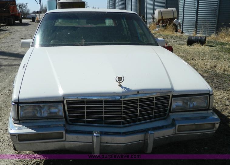 image for item D8926 1992 Cadillac DeVille