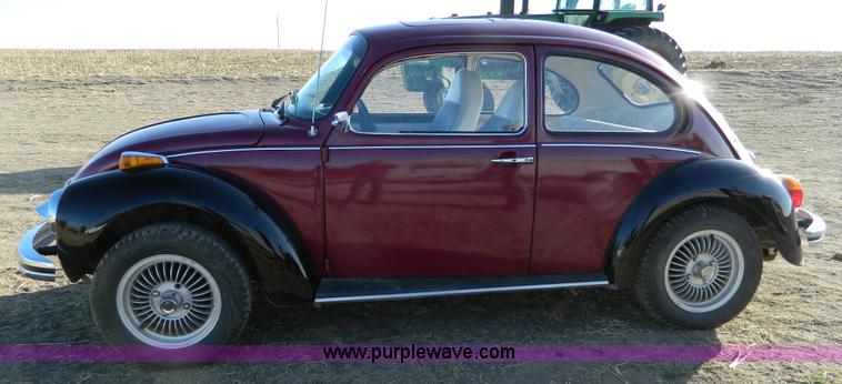 image for item E9465 1975 Volkswagen Super Beetle