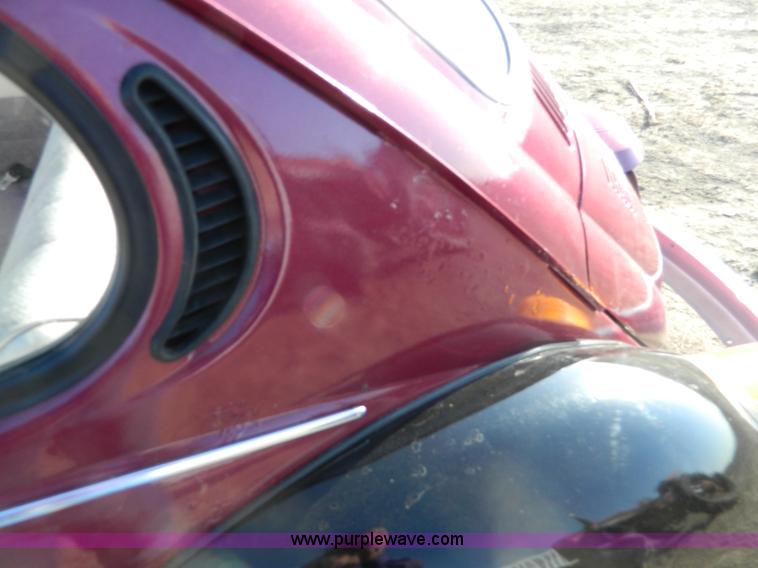 image for item E9465 1975 Volkswagen Super Beetle