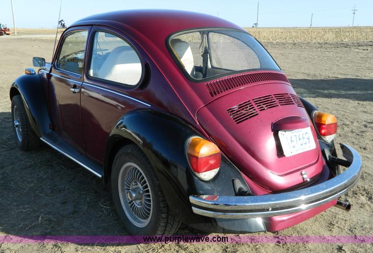 image for item E9465 1975 Volkswagen Super Beetle