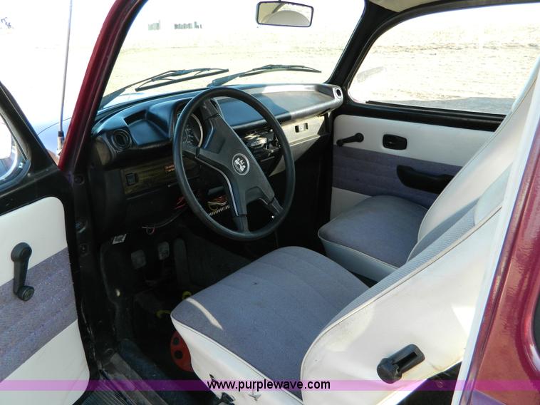 image for item E9465 1975 Volkswagen Super Beetle