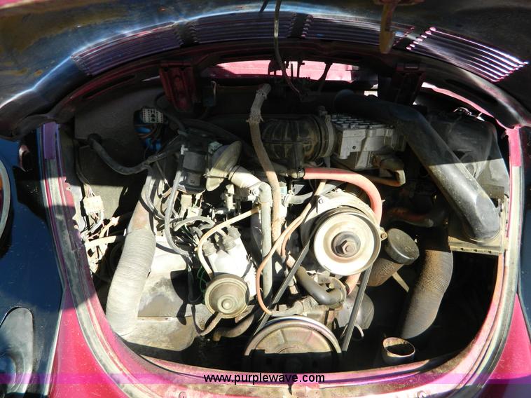 image for item E9465 1975 Volkswagen Super Beetle