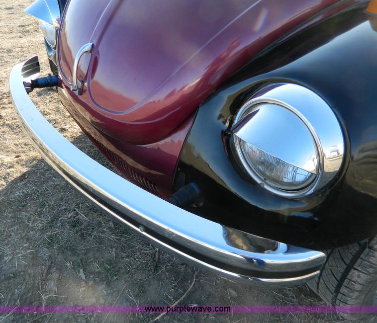 image for item E9465 1975 Volkswagen Super Beetle