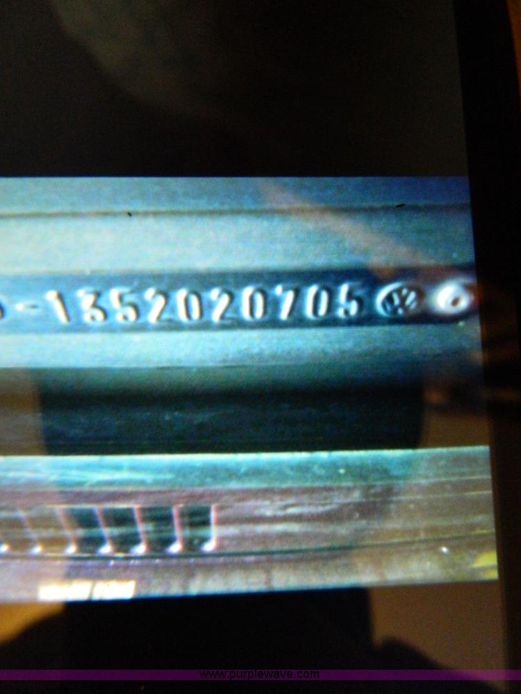 image for item E9465 1975 Volkswagen Super Beetle