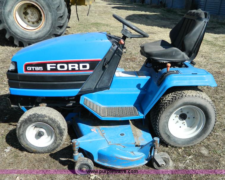 image for item E9469 Ford GT85 lawn mower