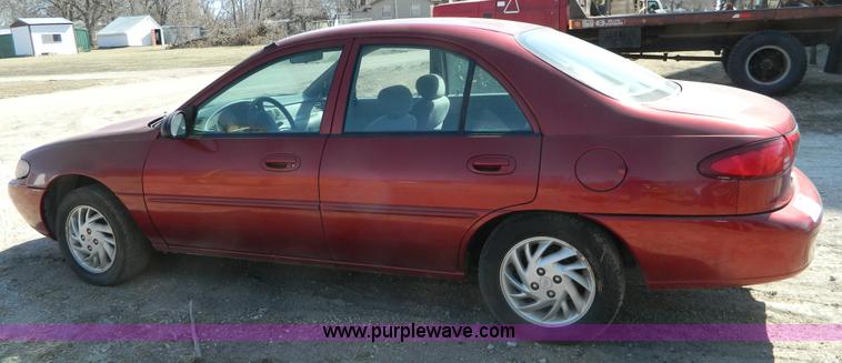 image for item E9484 1999 Ford Escort SE