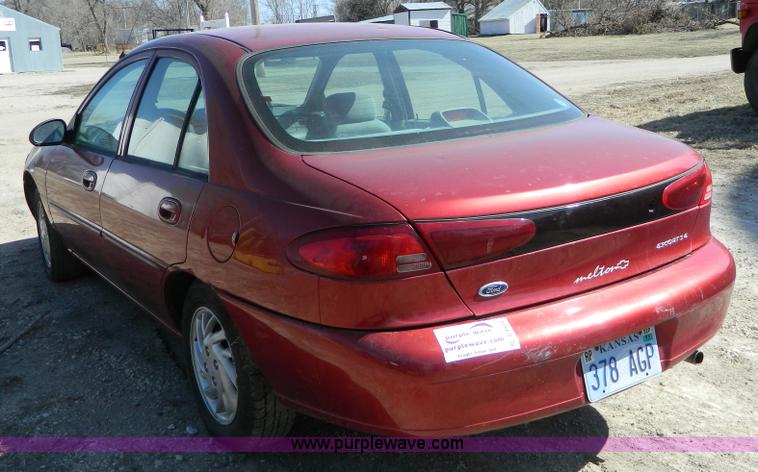 image for item E9484 1999 Ford Escort SE