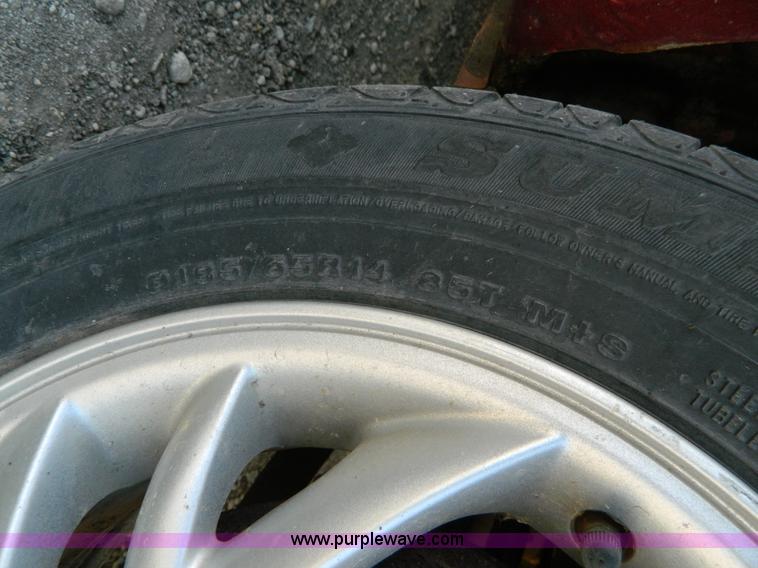 image for item E9484 1999 Ford Escort SE