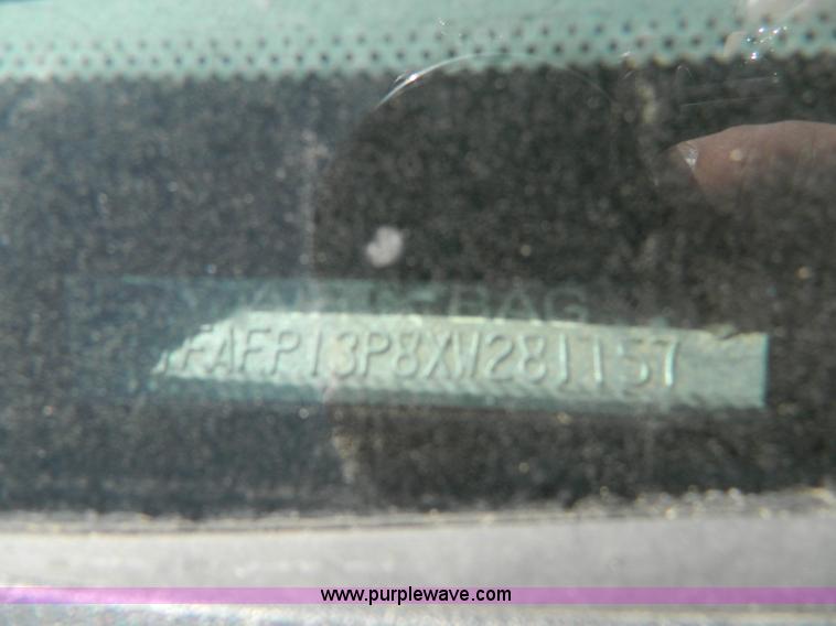 image for item E9484 1999 Ford Escort SE