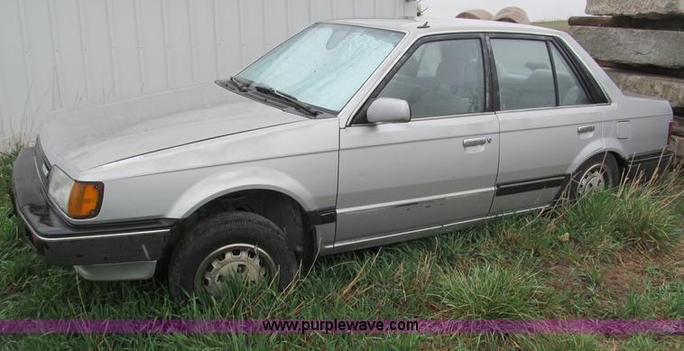 image for item G9466 1987 Mazda 323 LX