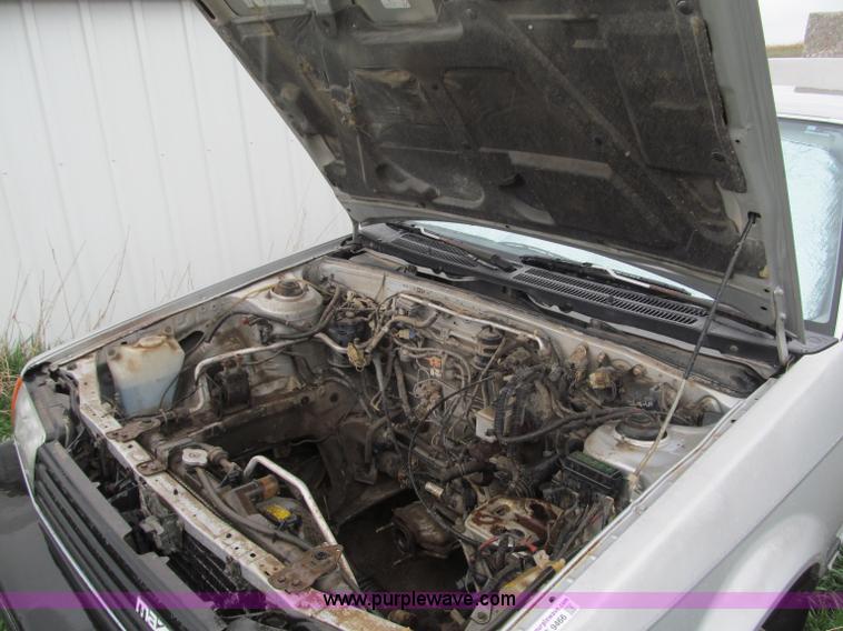 image for item G9466 1987 Mazda 323 LX