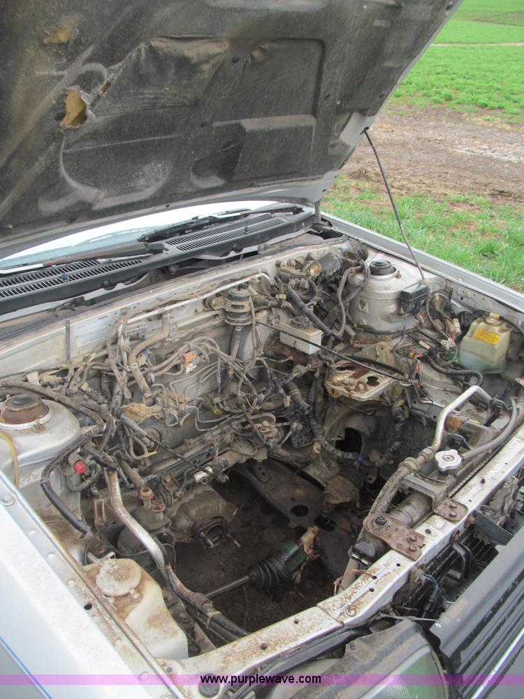 image for item G9466 1987 Mazda 323 LX