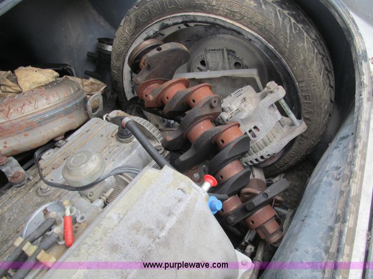 image for item G9466 1987 Mazda 323 LX