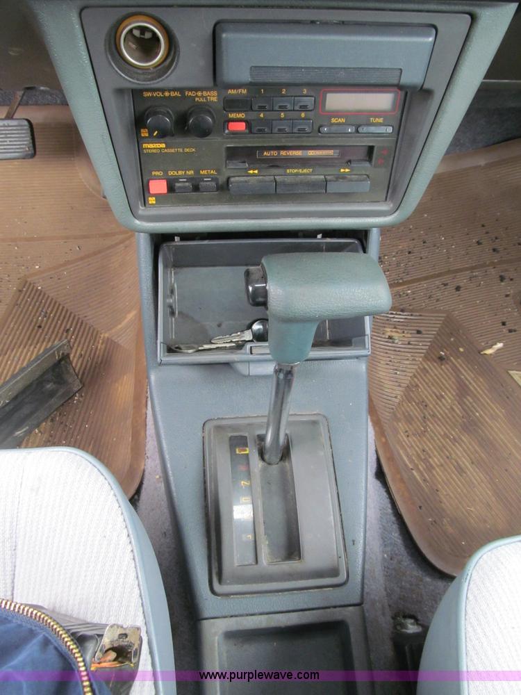 image for item G9466 1987 Mazda 323 LX