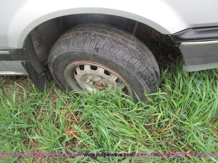 image for item G9466 1987 Mazda 323 LX