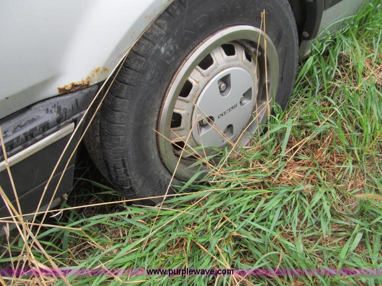 image for item G9466 1987 Mazda 323 LX