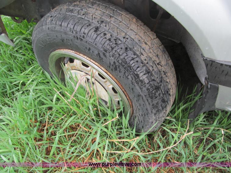 image for item G9466 1987 Mazda 323 LX