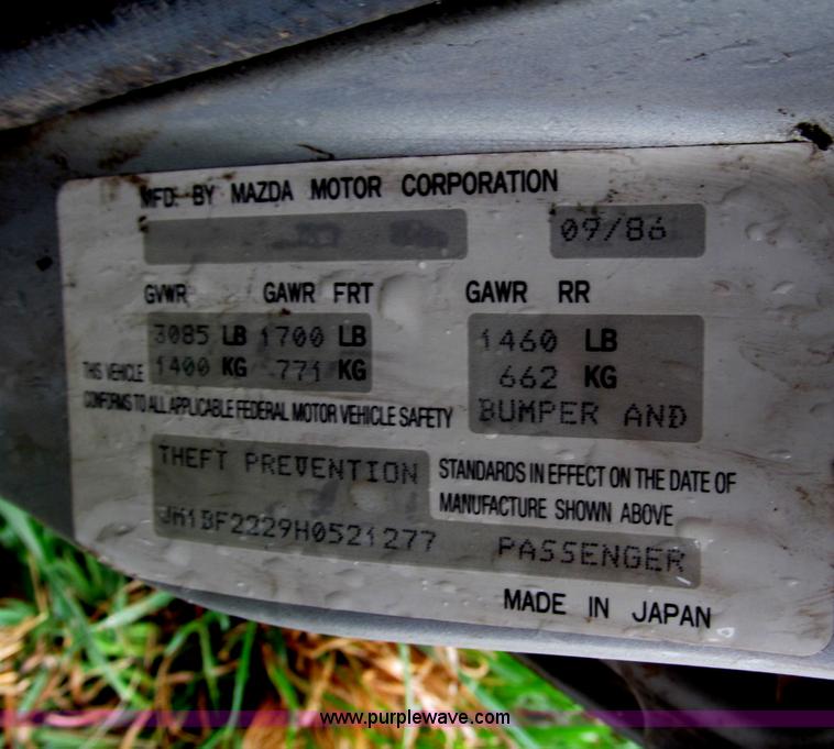 image for item G9466 1987 Mazda 323 LX