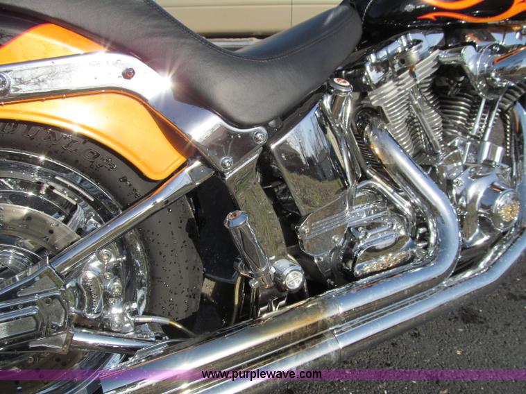 image for item J9293 2001 Harley-Davidson Softtail motorcycle