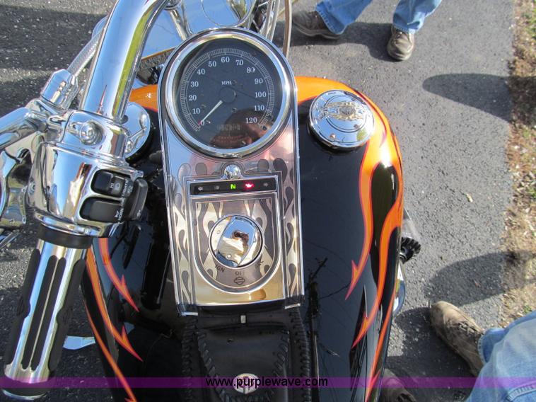 image for item J9293 2001 Harley-Davidson Softtail motorcycle