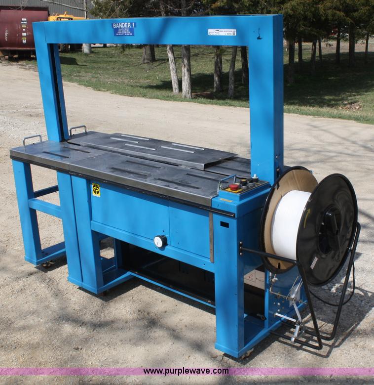 Joinpack strapping machine in Lawrence, KS Item L9356 sold Purple Wave