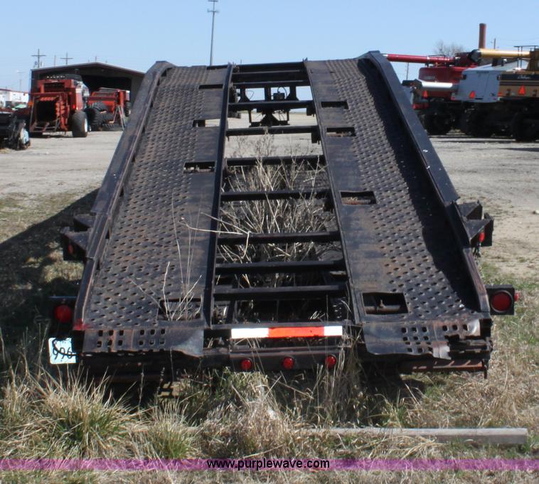 image for item L9605 1993 52' vehicle transport trailer