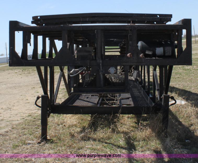 image for item L9605 1993 52' vehicle transport trailer