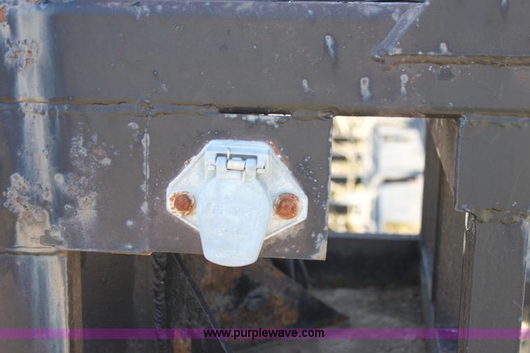 image for item L9605 1993 52' vehicle transport trailer